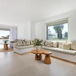 Paradiso Luxury Beachfront *
