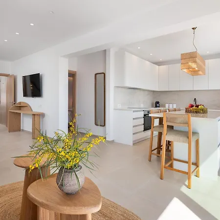 Villa Paradiso Luxury Beachfront Gennadi