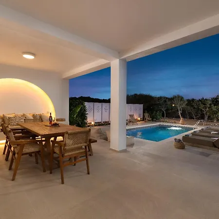 Paradiso Luxury Beachfront *