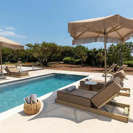 Paradiso Luxury Beachfront فيلة *