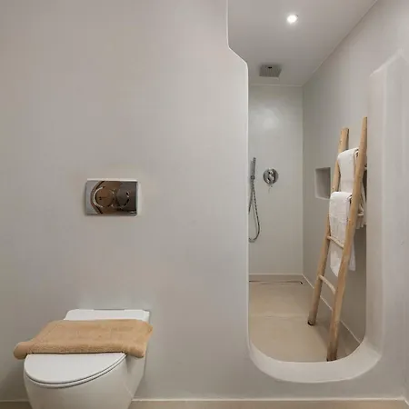 Villa Paradiso Luxury Beachfront Gennadi