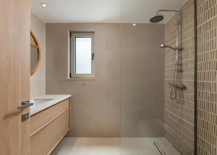 Villa Paradiso Luxury Beachfront