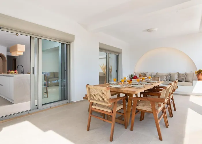 Paradiso Luxury Beachfront * Jenádi