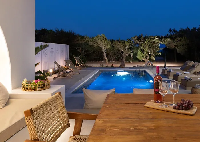 Villa Paradiso Luxury Beachfront