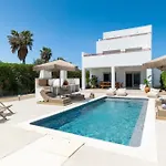 Paradiso Luxury Beachfront فيلة غينادي