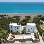 فيلة Paradiso Luxury Beachfront غينادي