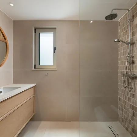 Villa Paradiso Luxury Beachfront