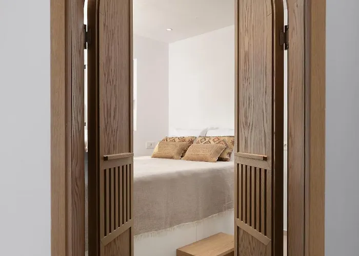 Villa Paradiso Luxury Beachfront *