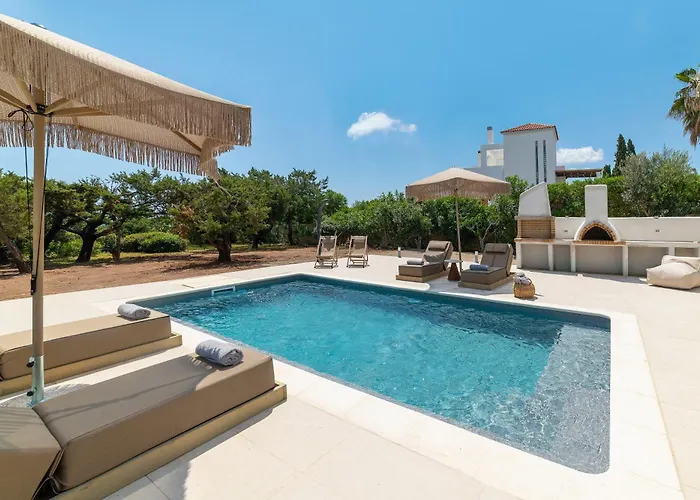 Villa Paradiso Luxury Beachfront Gennadi