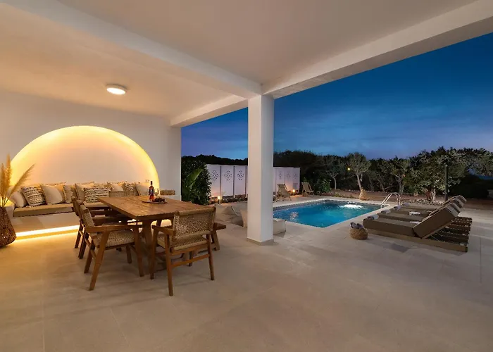 Paradiso Luxury Beachfront *